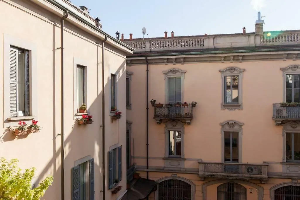 Camera Navigli Con Bagno Privato Milan Homestay